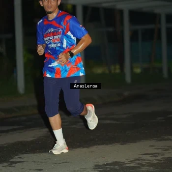 Runner Photo 6039236