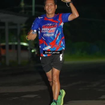 Runner Photo 6039295