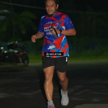 Runner Photo 6039300