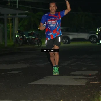 Runner Photo 6039312