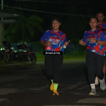Runner Photo 6039349