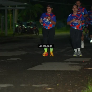 Runner Photo 6039350