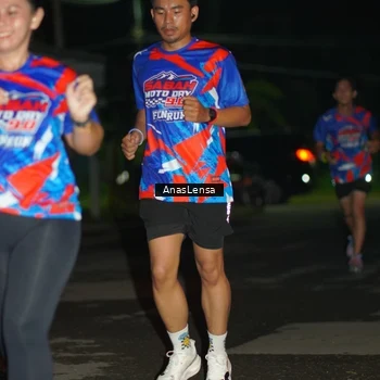 Runner Photo 6039375