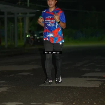 Runner Photo 6039415