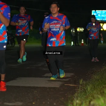 Runner Photo 6039416
