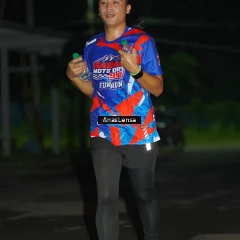 Runner Photo 6039423
