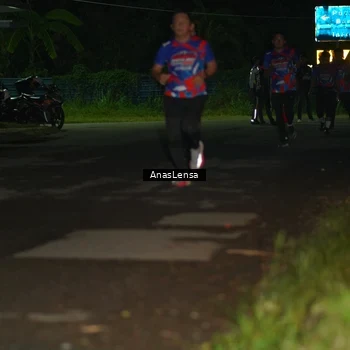 Runner Photo 6039442