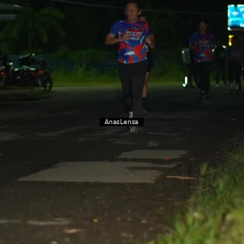 Runner Photo 6039444