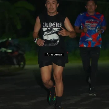Runner Photo 6039455