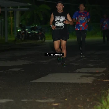Runner Photo 6039458