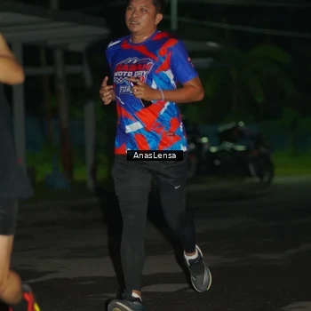 Runner Photo 6039462
