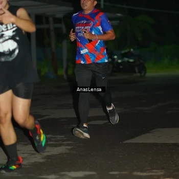 Runner Photo 6039465