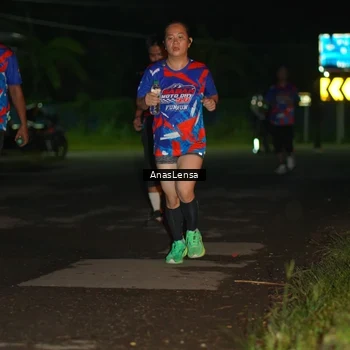 Runner Photo 6039467