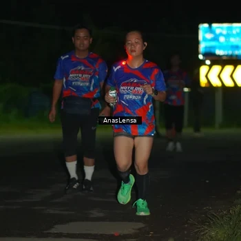 Runner Photo 6039468