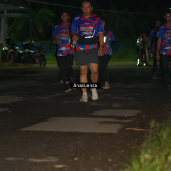 Runner Photo 6039501