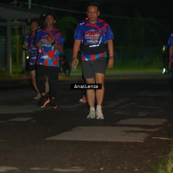 Runner Photo 6039504