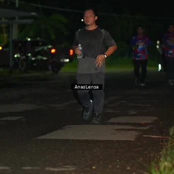 Runner Photo 6039579