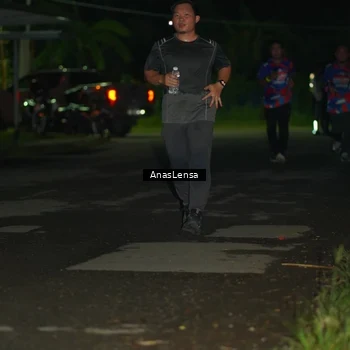 Runner Photo 6039581