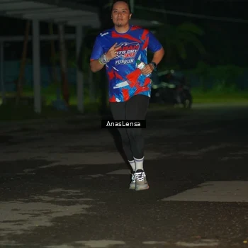 Runner Photo 6039624