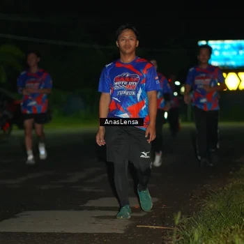 Runner Photo 6039642