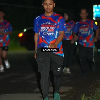 Runner Photo 6039646