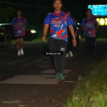Runner Photo 6039650