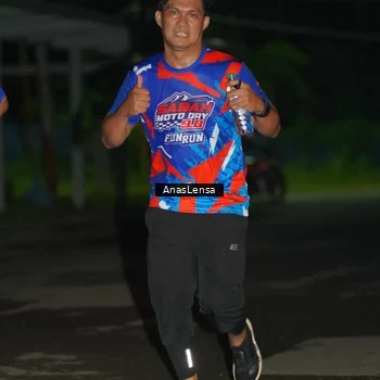 Runner Photo 6039675