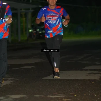 Runner Photo 6039686