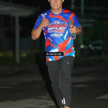 Runner Photo 6039690