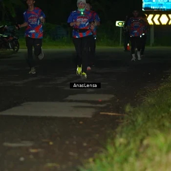 Runner Photo 6039698