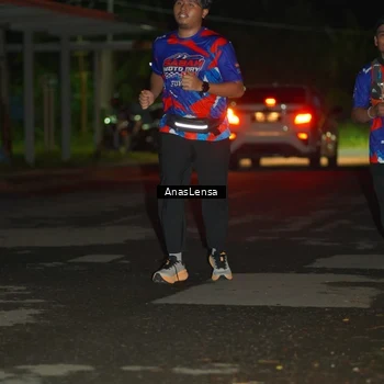 Runner Photo 6039703