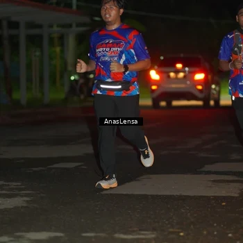 Runner Photo 6039715