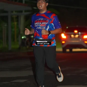Runner Photo 6039716