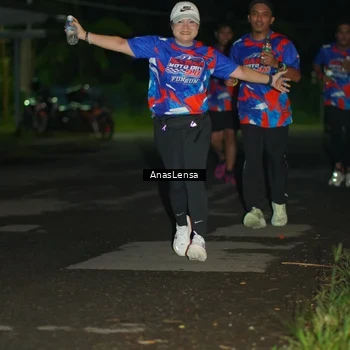 Runner Photo 6039730