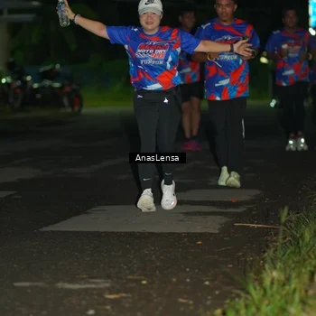 Runner Photo 6039743