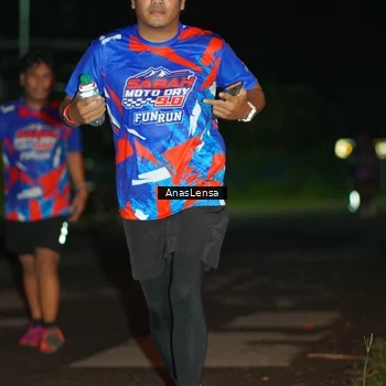 Runner Photo 6039771