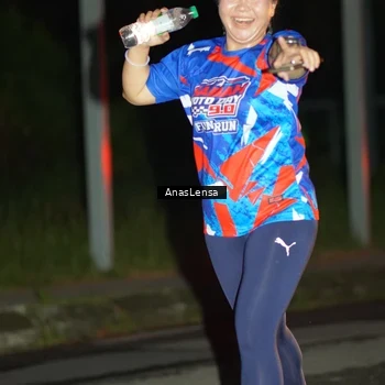 Runner Photo 6039845