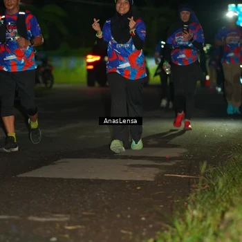 Runner Photo 6039846
