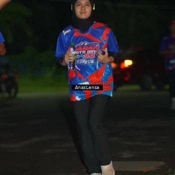 Runner Photo 6039916
