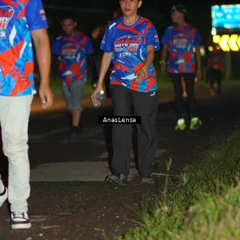 Runner Photo 6040003