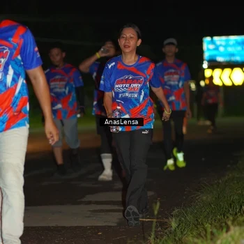 Runner Photo 6040004