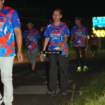 Runner Photo 6040005