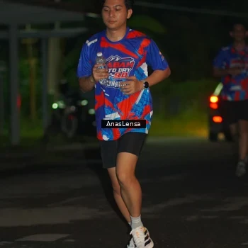 Runner Photo 6040014