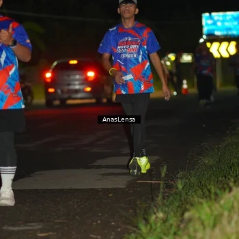 Runner Photo 6040015