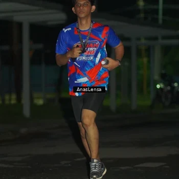 Runner Photo 6040019