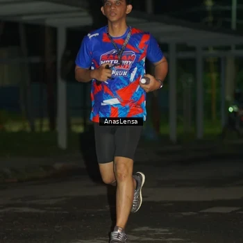 Runner Photo 6040023