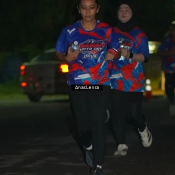 Runner Photo 6040032