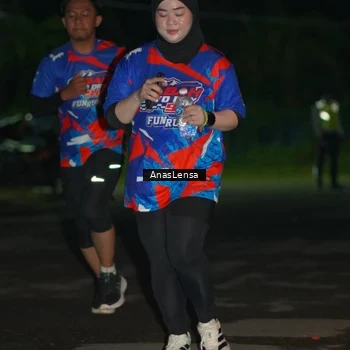 Runner Photo 6040033