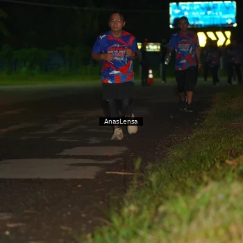 Runner Photo 6040038