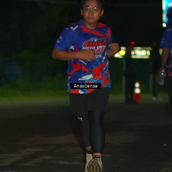 Runner Photo 6040043